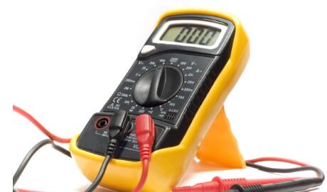 在數(shù)字萬用表（DMM）、歐姆表、電流表和電壓表之間進行選擇